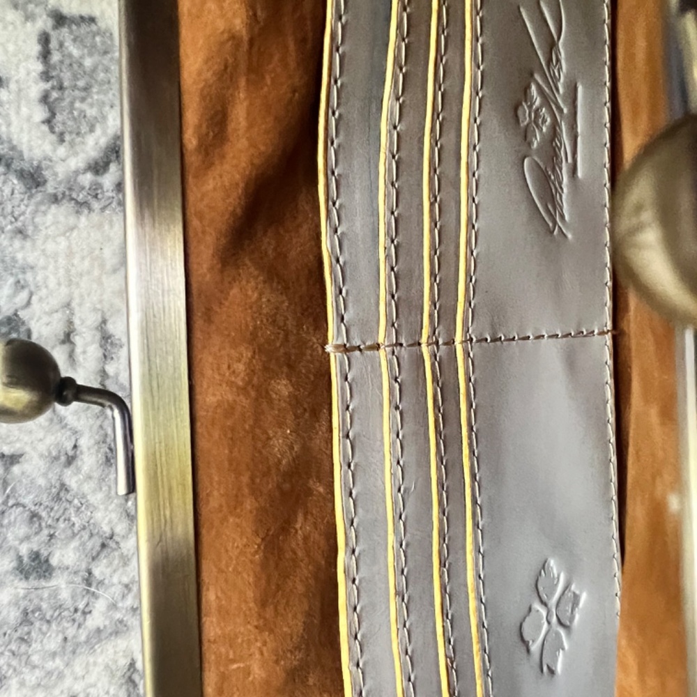 Patricia Nash Italian Leather Kisslock Clutch - Picture 5 of 5